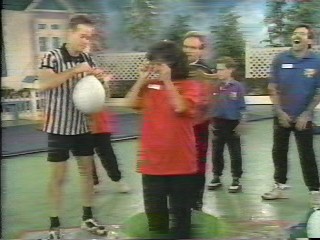 Family challenge gunk balloon