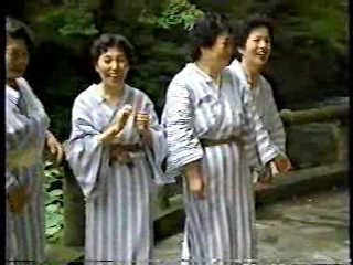Japanese TV Bloopers (4)