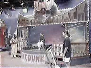 Gyob Sister in Green