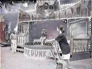 Gyob Sister in Green