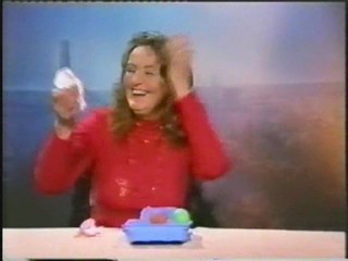 Noel's House Party - Egg Cracking