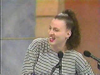 Richard Bey Show - Girl pied by her friend