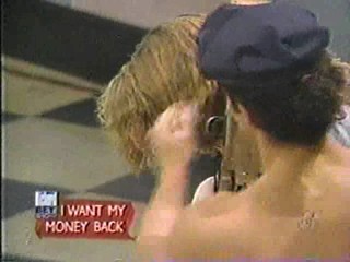 Richard Bey Show - Girl pied by her friend