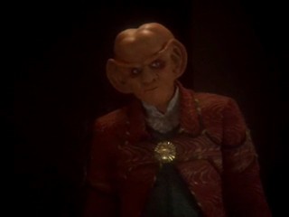 Star Trek Deep Space 9 - S06E12 - Who Mourns for Morn - Woman in mud bath_1200kbps