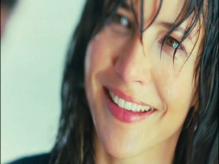 Un bonheur n'arrive jamais seul (Happiness Never Comes Alone)