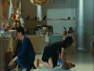 Un bonheur n'arrive jamais seul (Happiness Never Comes Alone)