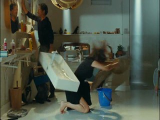 Un bonheur n'arrive jamais seul (Happiness Never Comes Alone)