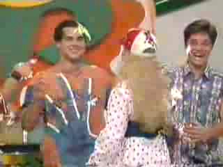 Passa e Repassa (Brazilian version of Double Dare)