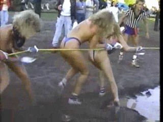 Country Cuties, Barnyard Bash