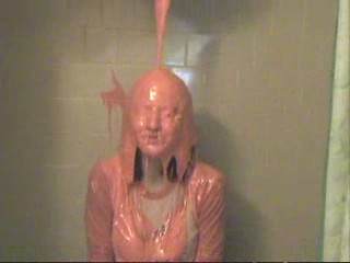 Anna gets slimed/pied