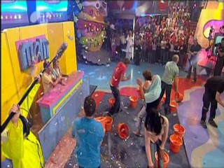 Holly Willoughby Thank You desk