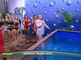 GuGu na piscina