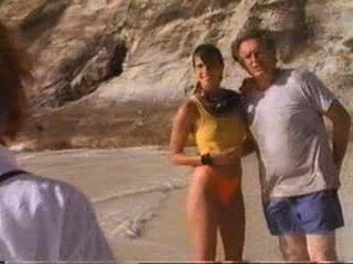 Sports Illustrated shoot - Elle McPherson