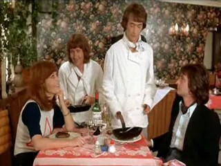 Les Bidasses En Folie (MALE WAM)