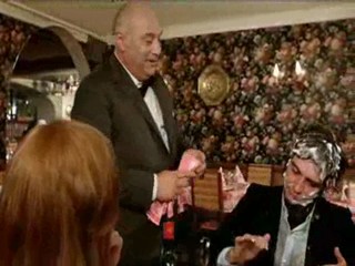 Les Bidasses En Folie (MALE WAM)