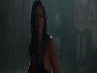 Moon Bloodgood - Terminator Salvation 2